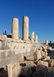 Efes columns