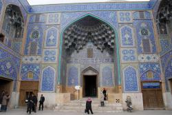 Sheikh Lotfollah Mosque or Ladies Mosque in Imam Square 