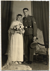 hans-and-martha-segnitz-wedding.jpg