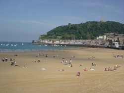 On Friday we went to the beach town of San Sebastien or Donostia as it's known to locals.