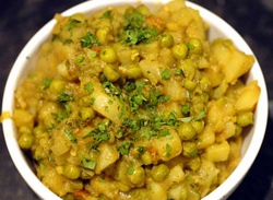 Nepalese Potato and Pea Curry