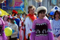 133-Traditional Kazakh Dress.jpg