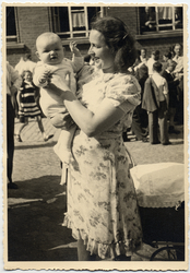 1949 - Elfried Rother (Wittwer) holding baby Inge Rother.jpg