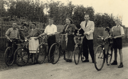 1950 - Paul Wittwer -Bertha Jahn -Martin Wittwer -Elfrieda Wittwer -Max Rother -Paul Rother -Paul Wittwer 1935.jpg