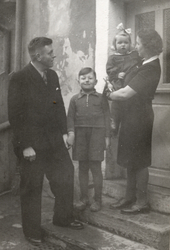 1951 - Easter - Max Rother - Paul Rother - Inge Rother - Elfrieda Rother.jpg