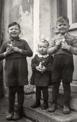 1951 - Easter celebration - Paul Rother - Inge Rother - unknown friend - Rommerz.jpg