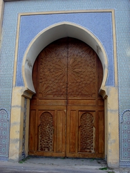 A gorgeous Fes door